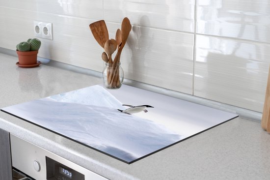 KitchenYeah® Inductie beschermer 78x78 cm - Pinguïn - IJs - Winter - Kookplaataccessoires - Afdekplaat voor kookplaat - Inductiebeschermer - Inductiemat - Inductieplaat mat