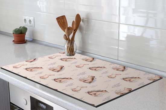 KitchenYeah® Inductie beschermer 80.2x52.2 cm - Winter - Patronen - Konijn - Beer - Kookplaataccessoires - Afdekplaat voor kookplaat - Inductiebeschermer - Inductiemat - Inductieplaat mat