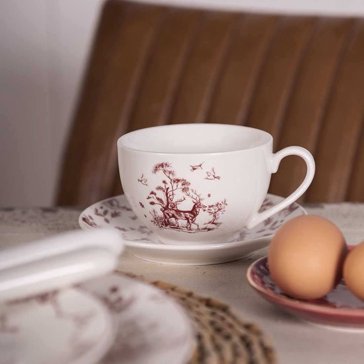 Tasse à café 150 ml, en porcelaine décorée avec soucoupe