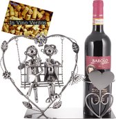 BRUBAKER Wijnfleshouder hart met liefdespaar op schommel - romantische metalen flessenstandaard - paar cadeau of decoratief object - met wenskaart