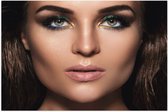 Poster Glanzend – Prachtige Vrouw met Natuurlijke Make-up - 75x50 cm Foto op Posterpapier met Glanzende Afwerking