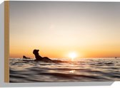 Hout - Zee - Zonsondergang - Surfplank - Surfers - Hobby - 40x30 cm - 9 mm dik - Foto op Hout (Met Ophangsysteem)