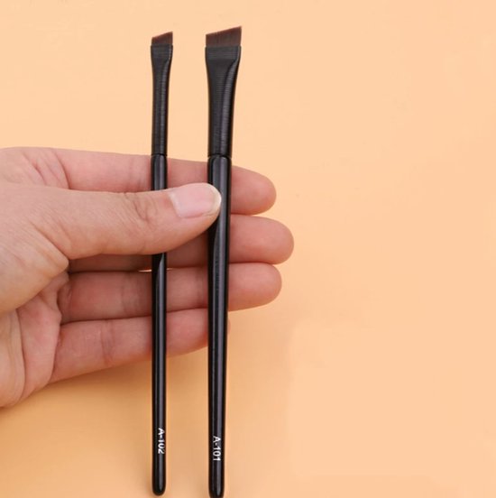 Flat Define & Conceal Brush Small