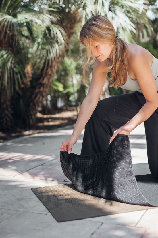 Yoga handdoek antislip zwart - Lotus van Lotus — afbeelding 2