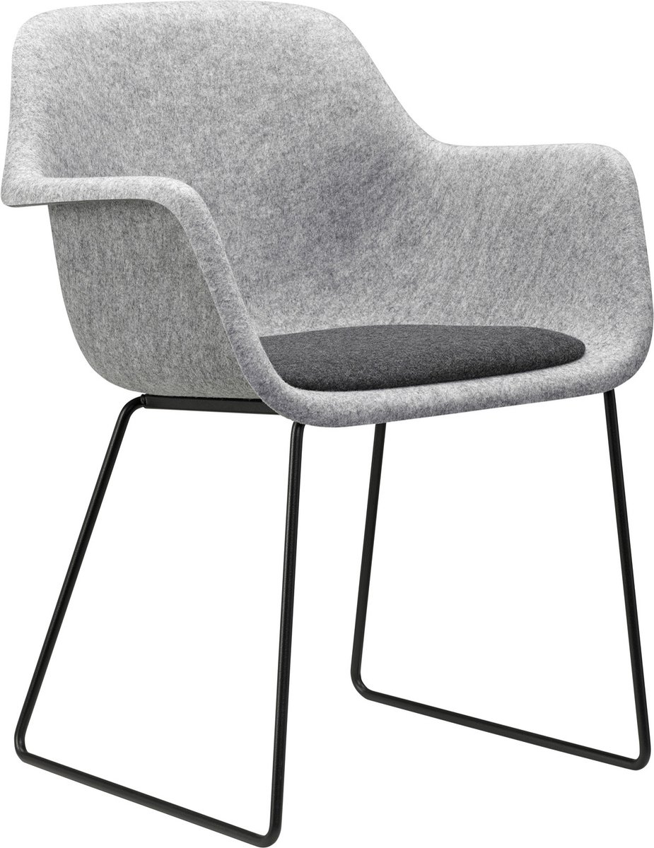 Felt - PET Stoel Lichtgrijs - Zwart Frame - 100% recycle plastic en staal - Zitting Zwart (Fair Furniture Group – Nederlands Familiebedrijf)