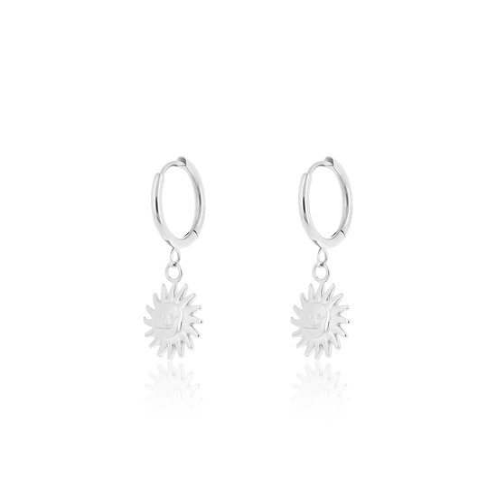 OOZOO Jewellery - Zilverkleurige oorringen met een zon bedeltje - SE-3048