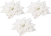 3x Kerstboomversiering op clip witte besneeuwde bloem 15 cm - kerstboom decoratie - witte kerstversieringen