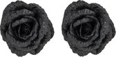 2x stuks decoratie bloemen roos zwart glitter op clip 15 cm - Decoratiebloemen/kerstboomversiering/kerstversiering