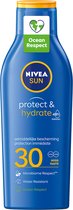 Bol.com NIVEA SUN Zonnebrand Melk Protect & Hydrate SPF 30 - 200 ml aanbieding