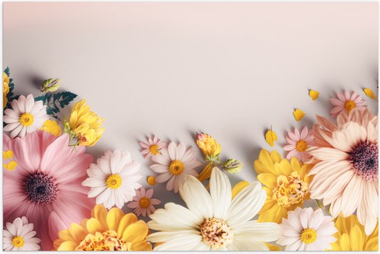 Poster (Mat) - Roze, Gele en Witte Bloemen op Beige Achtergrond - 90x60 cm Foto op Posterpapier met een Matte look