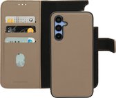 Mobiparts hoesje geschikt voor Samsung Galaxy A54 - Wallet 2-in-1 Boekhoesje - MagSafe - Echt Leder - Uitneembare Case - Sterke Magneet Sluiting - Contactloos betalen - Beige