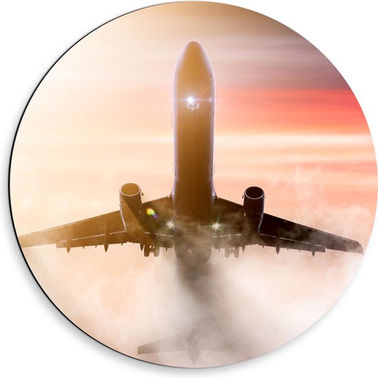 Dibond Muurcirkel - Passagiersvliegtuig bij Zonsondergang door de Wolken - 50x50 cm Foto op Aluminium Muurcirkel (met ophangsysteem)