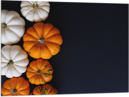 Vlag - Wit met Oranje Pompoenen op Zwarte Achtergrond - 100x75 cm Foto op Polyester Vlag