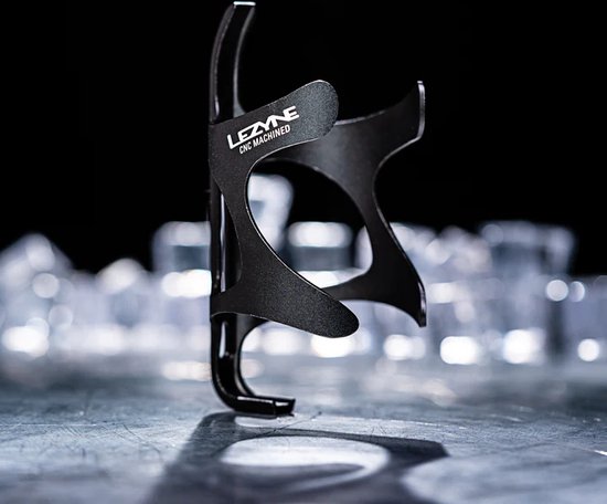 Lezyne CNC Flessen Kooi - Flessenhouder - Flessenhouder voor fietsen - Geschikt voor mountainbikes - Aluminium - Zwart van Lezyne — afbeelding 3