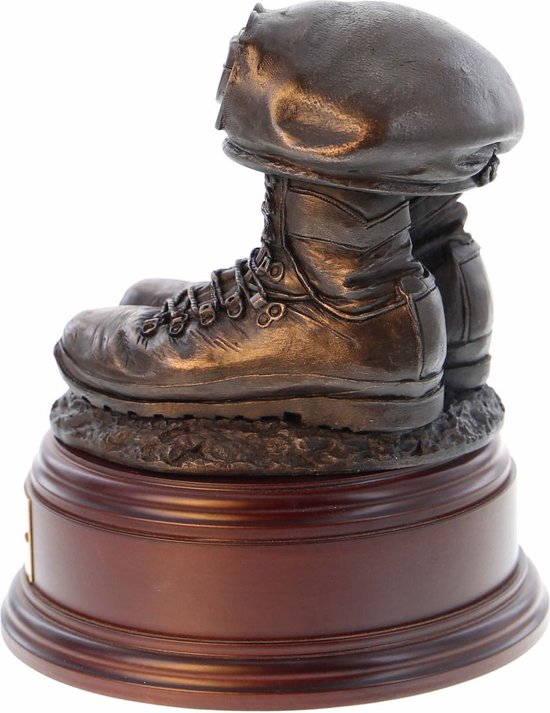 Bottes pour femmes et Béret Garde Chasseurs - sculpture en bronze - Aéromobile