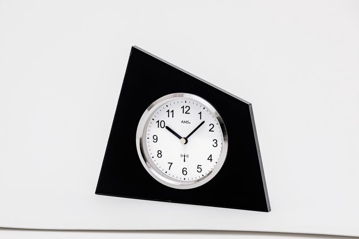 AMS horloge 5175