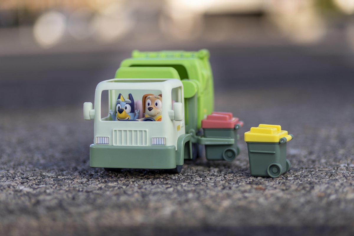 BLUEY - Vuilniswagen met 2 Speelfiguren - Speelset — afbeelding 11