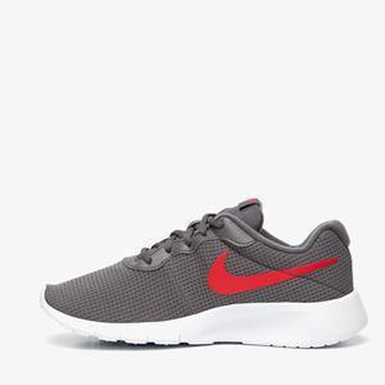 Nike Tanjun sneakers - Maat 38 | bol.com