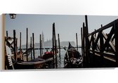 Hout - Italiaanse Gondels in Haven van Venetië, Italië - 100x50 cm - 9 mm dik - Foto op Hout (Met Ophangsysteem)