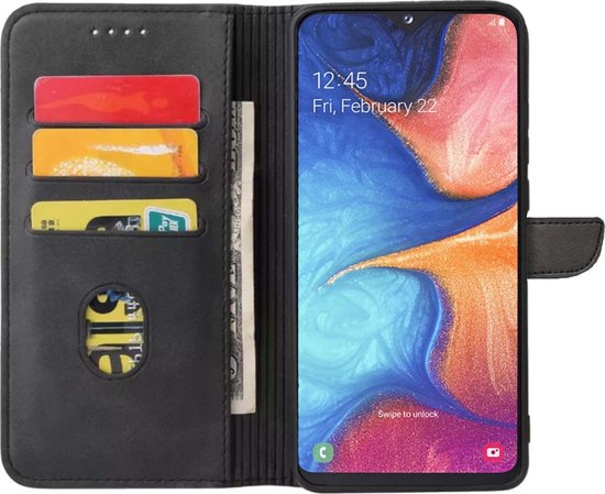 Zwart telefoonhoesje in boekstijl met creditcardvakken en een geldvak, geopend om een ​​telefoon met een kleurrijk scherm te tonen.