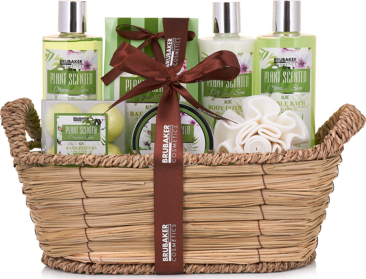 BRUBAKER Cosmetics Bad- en Doucheset Aloe Vera - Cadeautip Vrouw - Cadeau Idee - 11-delige Cadeauset in Rieten Mandje - Cadeau - Moederdag Cadeautje