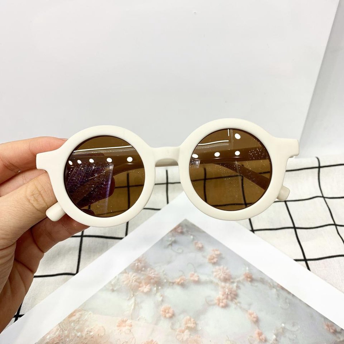 Ychee - Kinder Zonnebril - UV400 - Retro - Vintage - Trendy - Hippe - Ronde Zonnebril - Unisex - 0 tot 5 jaar - Wit