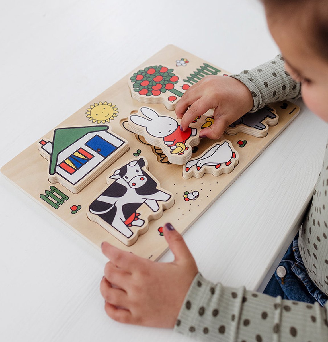 Nijntje houten puzzel, vormenpuzzel - educatief speelgoed junior - peuter, kleuter - vanaf 1 jaar - Bambolino Toys cadeau tip — afbeelding 6