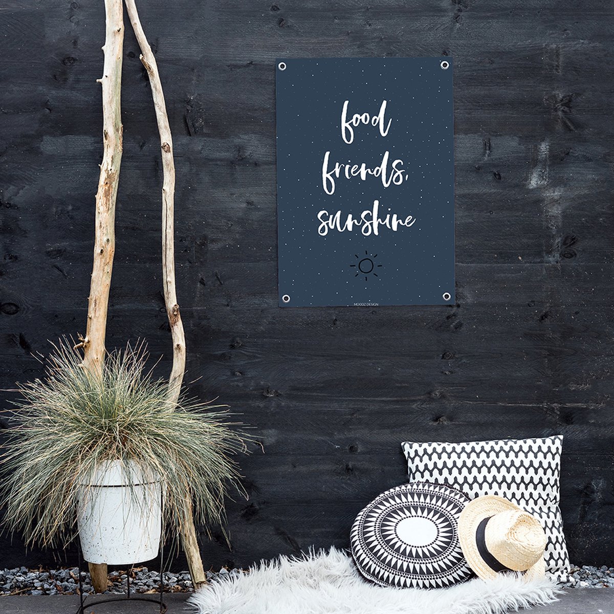 MOODZ design Tuinposter | Buitenposter | Food, friends, sunshine | 70 x 100 cm | Blauw