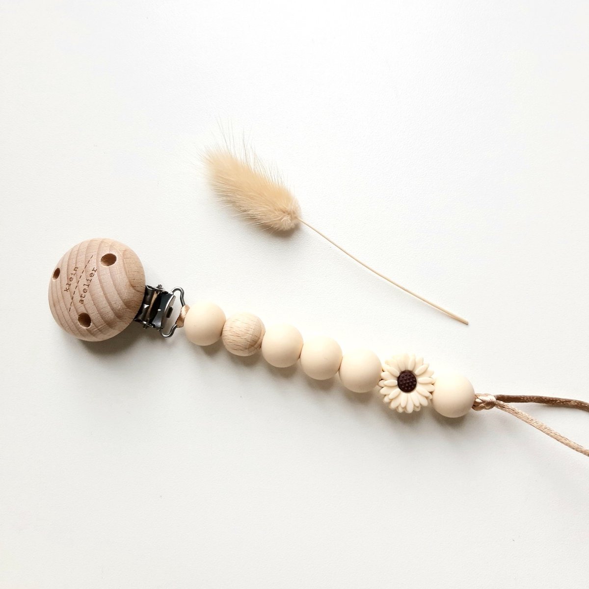 Goedkoopste Fopspeenketting newborn bloem, ecru