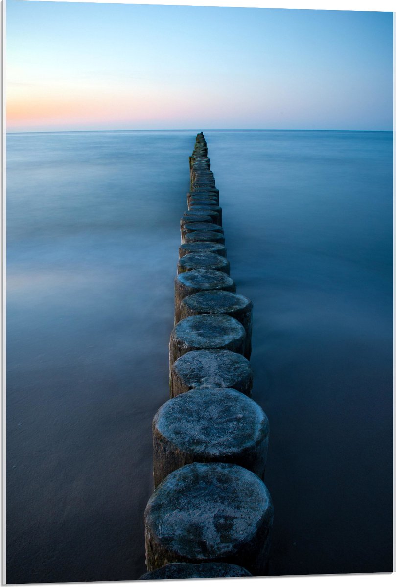 Acrylglas - Strand - Zand - Zee - Palen - Hout - 60x90 cm Foto op Acrylglas (Wanddecoratie