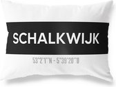 Tuinkussen SCHALKWIJK - UTRECHT met coördinaten - Buitenkussen - Bootkussen - Weerbestendig - Jouw Plaats - Studio216 - Modern - Zwart-Wit - 50x30cm