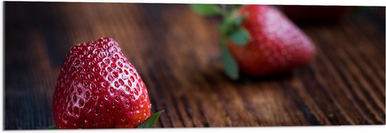 Acrylglas - Aardbeien op Houten Tafel - 120x40 cm Foto op Acrylglas (Wanddecoratie op Acrylaat)