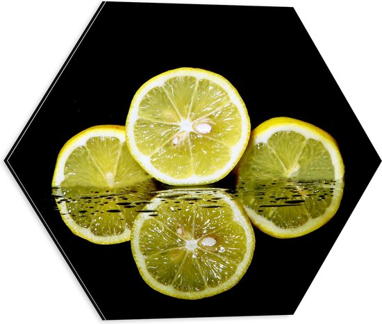 Dibond Hexagon - Citroenschijfjes in Water - 40x34.8 cm Foto op Hexagon (Met Ophangsysteem)