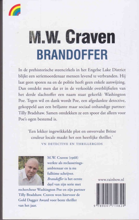 Boekcover met foto van M.W. Craven en tekst over 'Brandoffer', winnaar van de Gold Dagger Award.