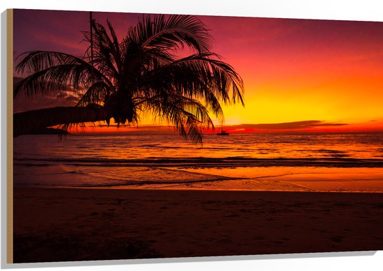 Hout - Silhouet van Palmboom Hangend over het Strand tijdens Rozekleurige Zonsondergang - 120x80 cm - 9 mm dik - Foto op Hout (Met Ophangsysteem)