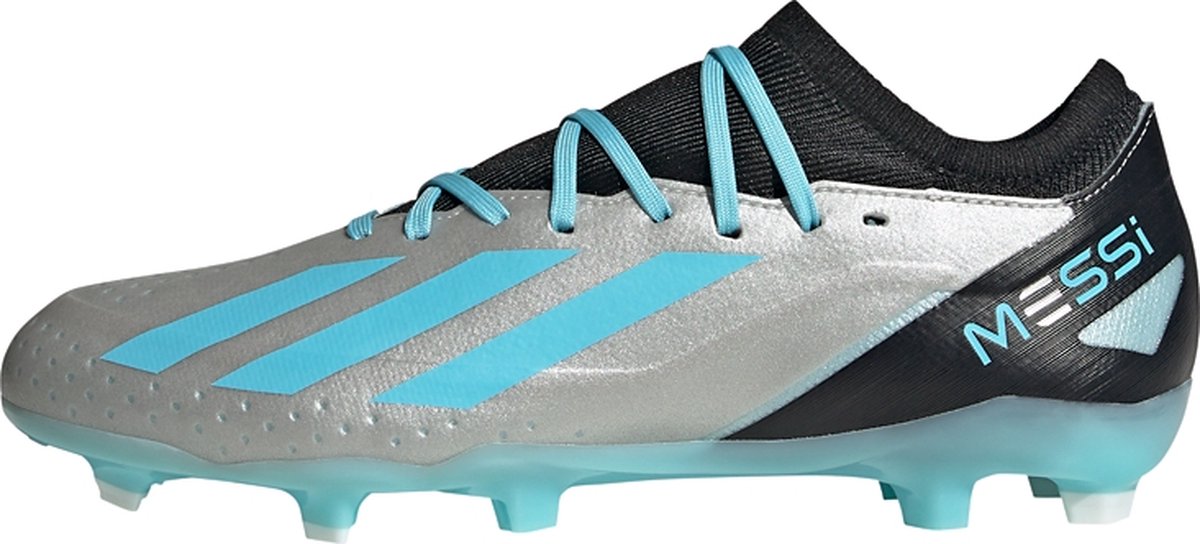 Zilveren adidas X Crazyfast Messi.3 voetbalschoenen met blauwe accenten, ontworpen voor snelheid en wendbaarheid, maat 46.