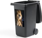 Container sticker Leeuw - nieuw - Twee leeuwen Klikosticker - 40x60 cm - kliko sticker - weerbestendige containersticker