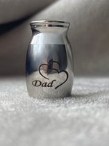 Mini urn - Zilver - Met tekst 'Dad' en Hartje - Papa - Urn voor as - (Urn)
