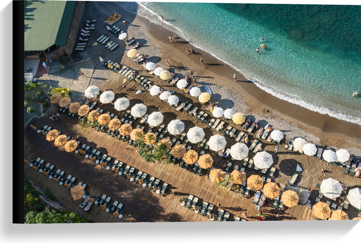 Canvas - Zee - Strand - Bedjes - Parasols - Water - Hout - Mensen - 60x40 cm Foto op Canvas Schilderij (Wanddecoratie op Canvas)