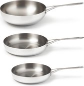Bol.com Crowd Cookware Titanium Pannenset - 3-delig - 5-ply - Geschikt voor alle warmtebronnen - 24 & 28 cm + 28 cm Wok aanbieding