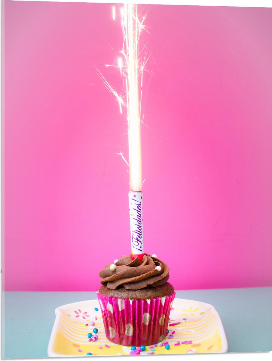 Acrylglas - Verjaardagscupcake met Chocolade Topping en Fontein - 60x80 cm Foto op Acrylgl
