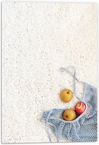 Acrylglas - Tas met Eruit Gevallen Fruit - 40x60 cm Foto op Acrylglas (Wanddecoratie op Acrylaat)