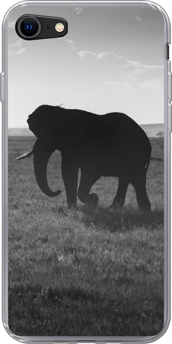 Telefoonhoesje Geschikt voor iPhone SE 2022 hoesje - Olifant - Vlakte - Dieren - Zwart wit - Siliconen Telefoonhoesje Telefoonhoesje