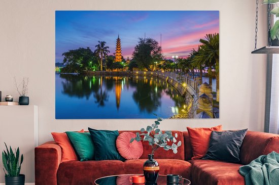 La plus ancienne pagode de Hanoi au Vietnam avec un ciel coloré Toile 180x120 cm - Tirage photo sur Toile Peinture (Décoration murale salon / chambre) XXL / Groot format!