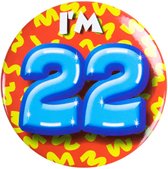 Button 22 Jaar - Button met speld (55mm) - Leeftijd badge - 22 Jaar versiering - Accessoires - Rozet I'm 22 - Verjaardag jongen / meisje / man / vrouw - Button 22 Jaar