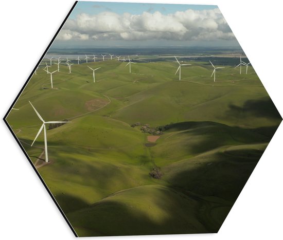 Dibond Hexagon - Landschap - Heuvels - Gras - Windmolens - Wolken - 40x34.8 cm Foto op Hexagon (Met Ophangsysteem)