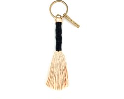 Luna-Leena duurzame sleutelhanger/ tas bedel met kwast van ecru biologisch katoen en zwart leer - handgemaakt in Nepal - bag hanger - long keychain tassel - off white - moederdag cadeau - boho - Ibiza - bohemian - bag charm