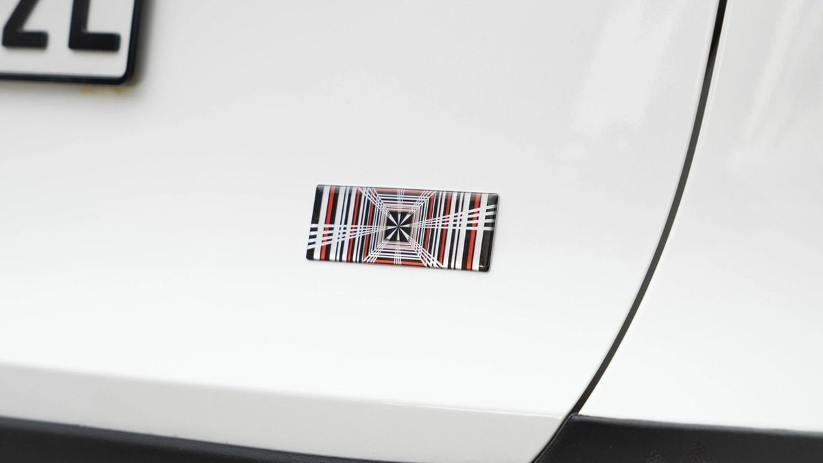 Tesla Plaid Logo Embleem - badge voor alle Tesla-modellen - metaal en kunststof