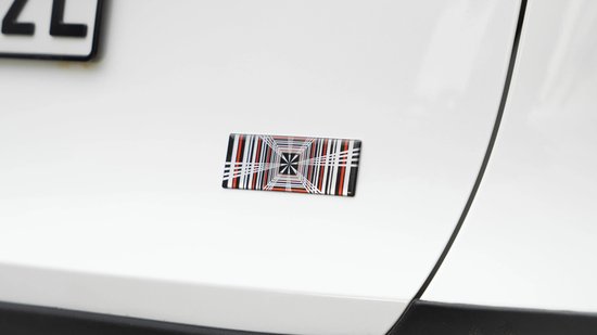 Vous voulez acheter un Tesla Plaid ? Mise à niveau sportive pour vos Accessoires de vêtements pour bébé intérieurs Tesla
