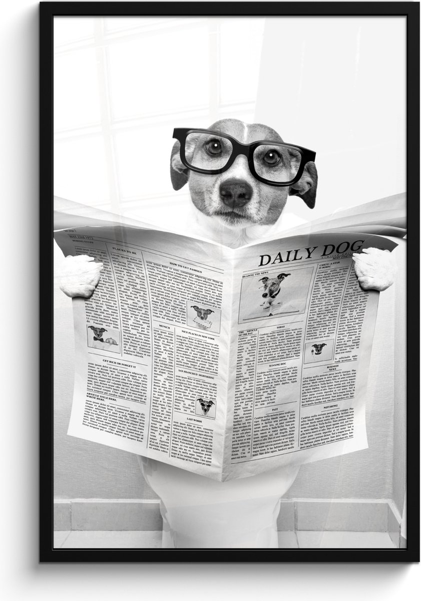 FrameYourWall Poster in lijst - Fotolijst 60x90 cm - Posters - Hond - Krant - Toilet - Zwart wit - Dieren - Posterlijst zwart - Wanddecoratie badkamer - Muurdecoratie WC - Decoratieve accessoires - Toilet muur decoratie Hond - WC
